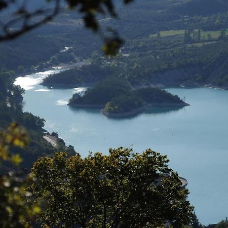 Comps Sur Artuby, Le Tilleul Et Le Four, Jabron Kültér fotó